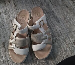 Briso White and Gold Women's Sandals